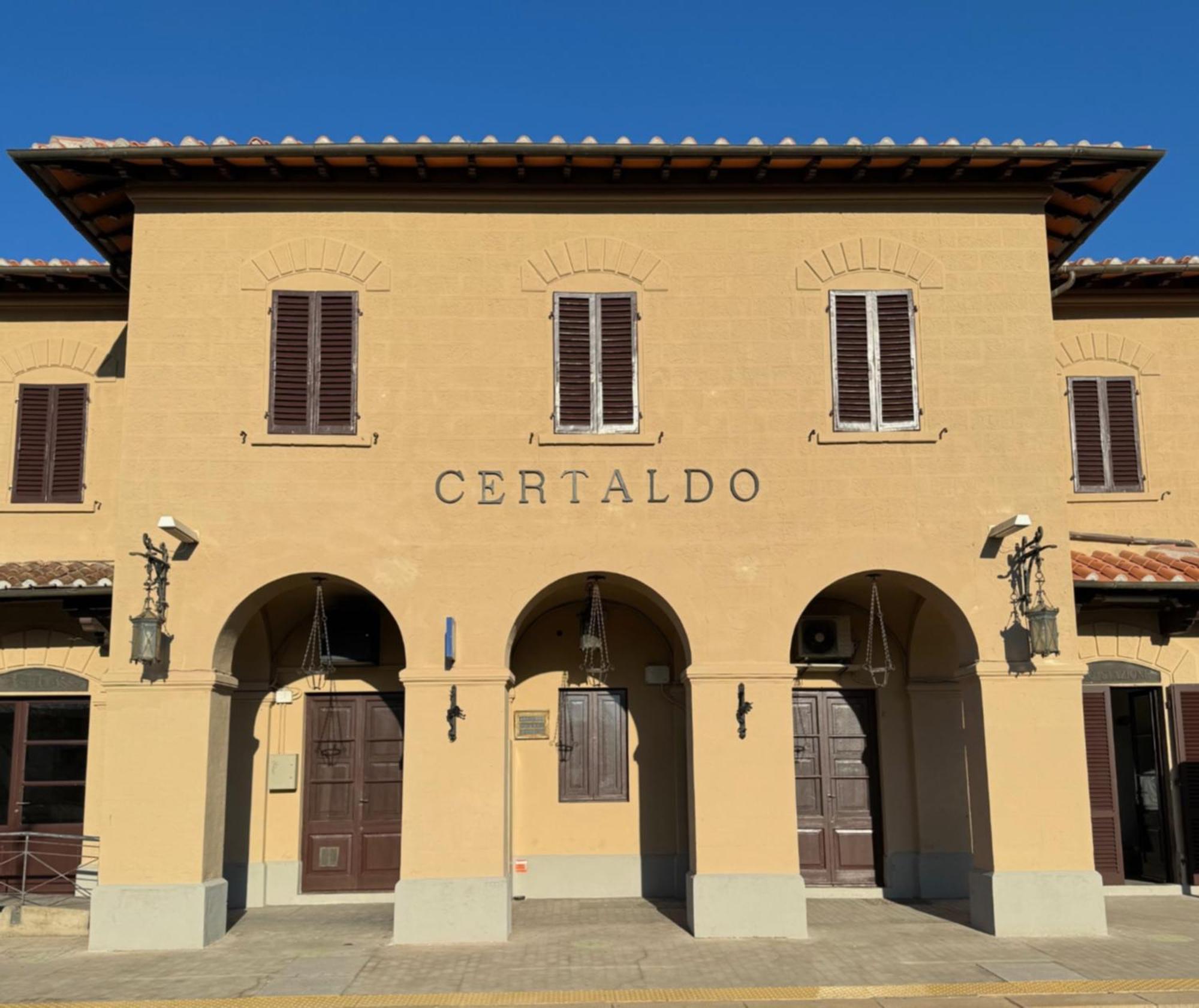 Casa Giulia, Il Gioiello Del Borgo Apartment เชร์ตาลโด ภายนอก รูปภาพ