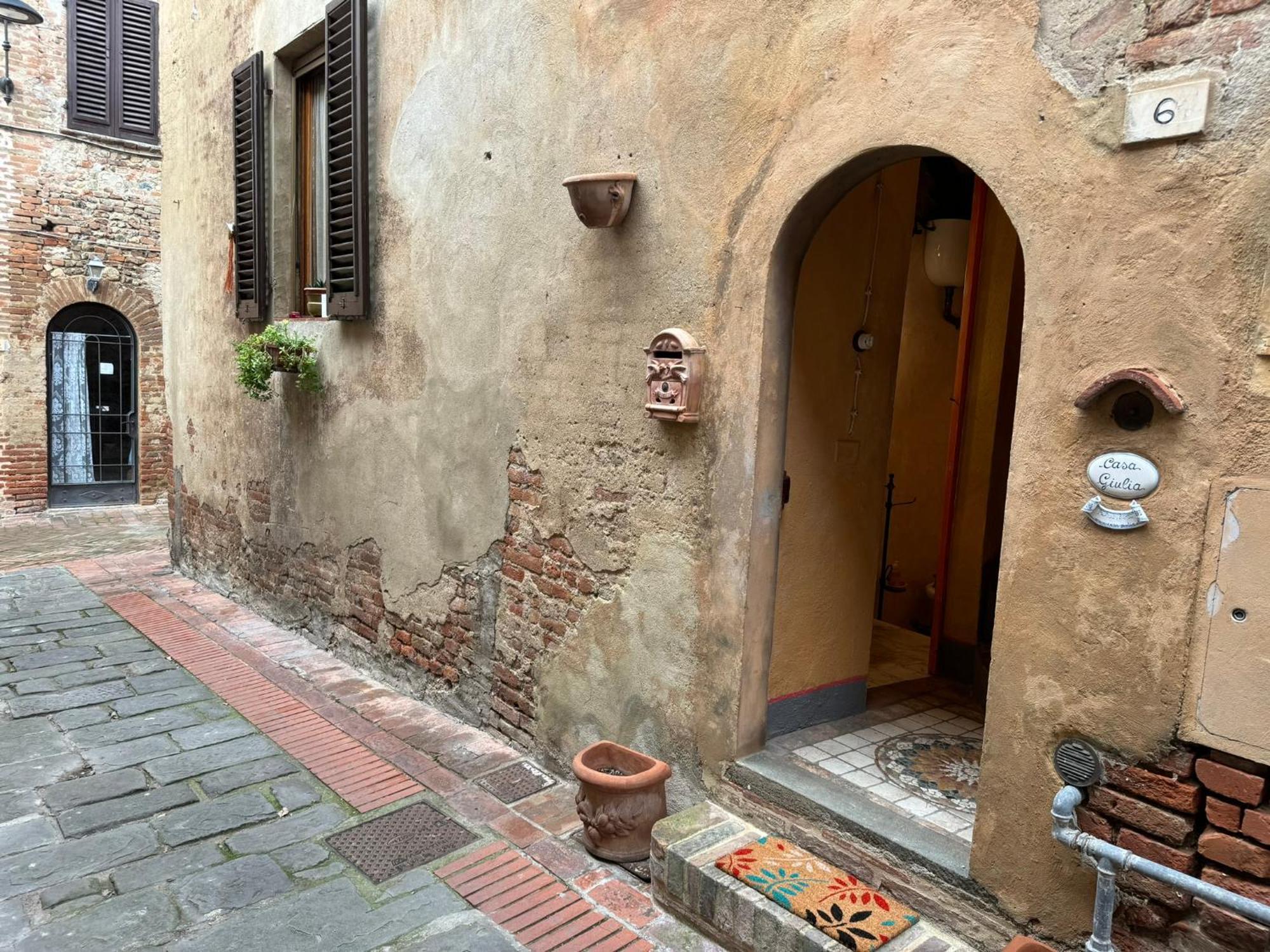 Casa Giulia, Il Gioiello Del Borgo Apartment เชร์ตาลโด ภายนอก รูปภาพ