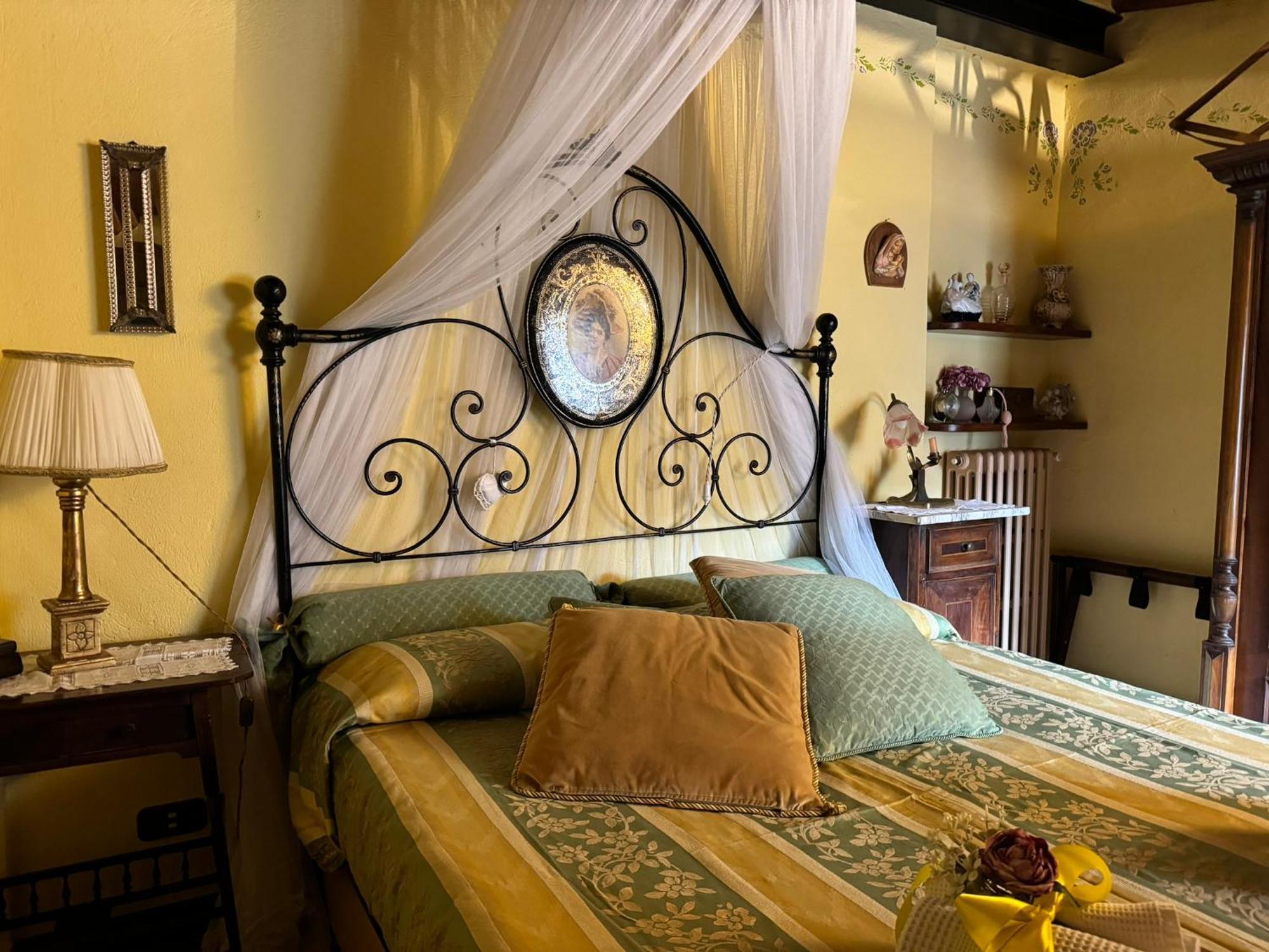 Casa Giulia, Il Gioiello Del Borgo Apartment เชร์ตาลโด ภายนอก รูปภาพ